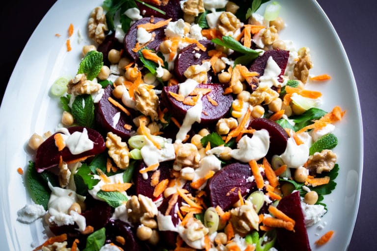 Salade de betteraves rouges aux pois chiches et à la feta