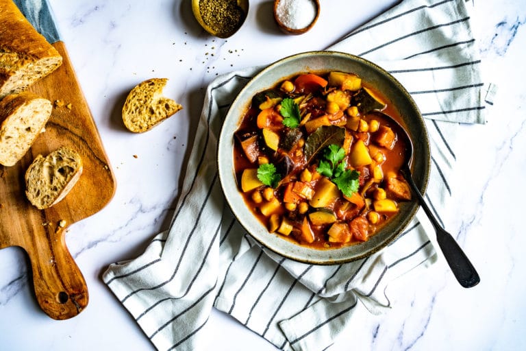 Guisado de legumes com grão de bico tenro